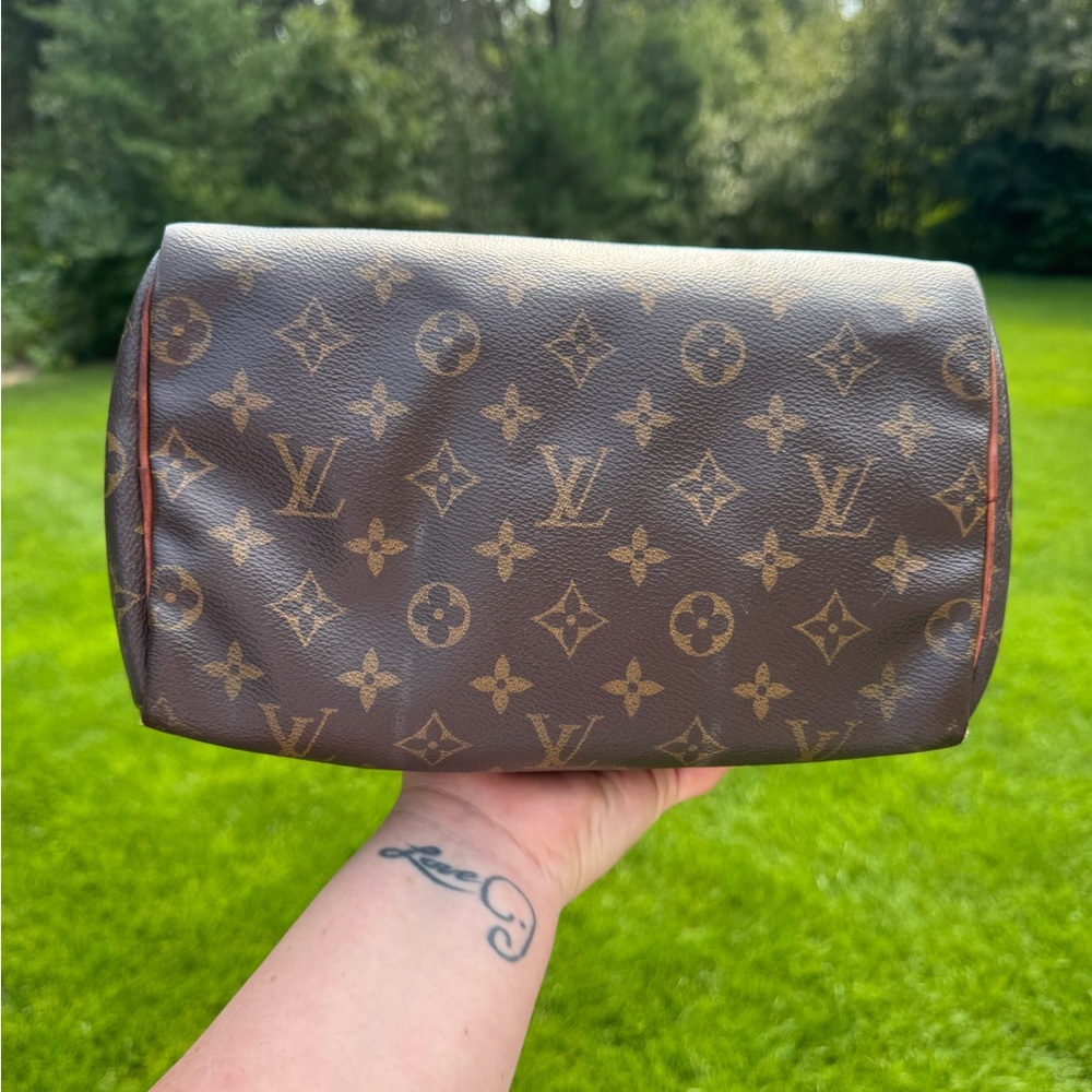 Authentic Louis Vuitton Speedy 25 - Picture 8 of 12